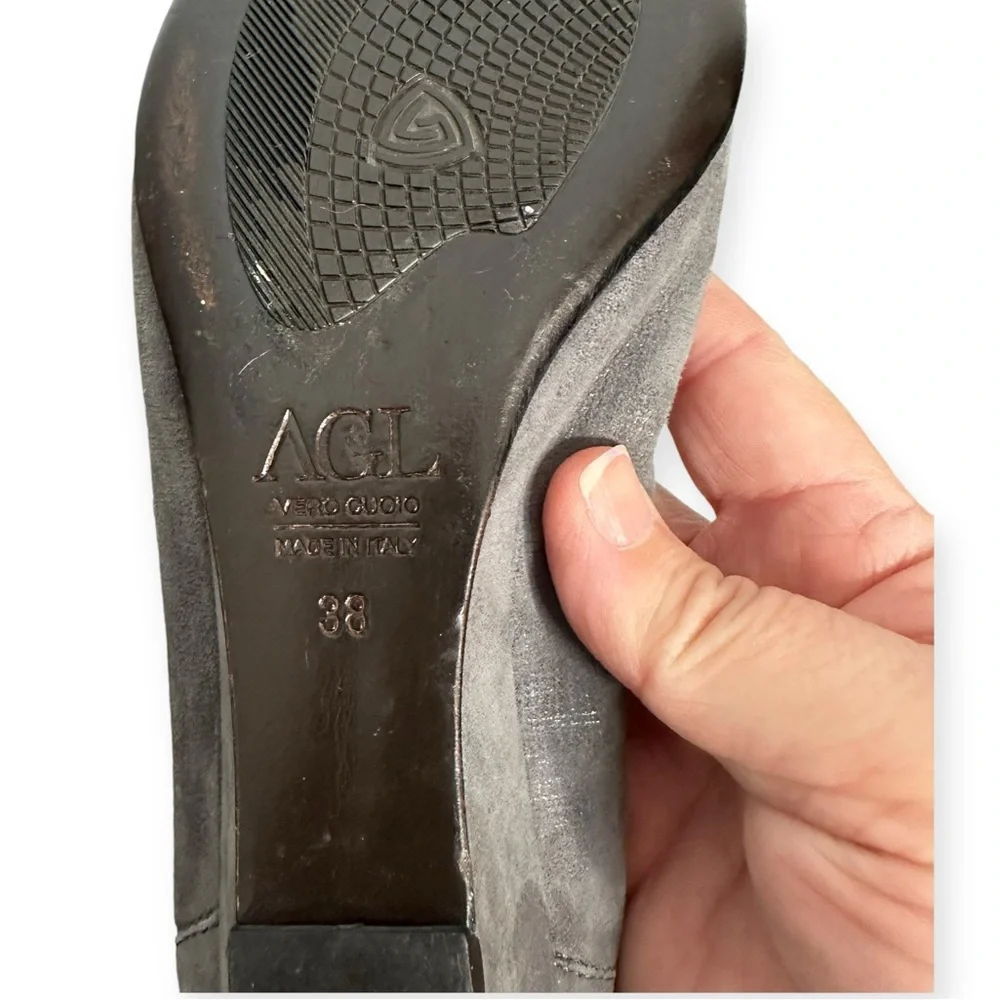 AGL Attilio Giusti Leombruni Slate Wedge Pump Size 38 US 8
